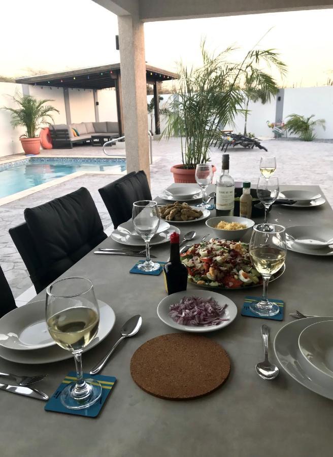 Beautiful Luxury Villa With Private Pool Palm Beach Exteriör bild